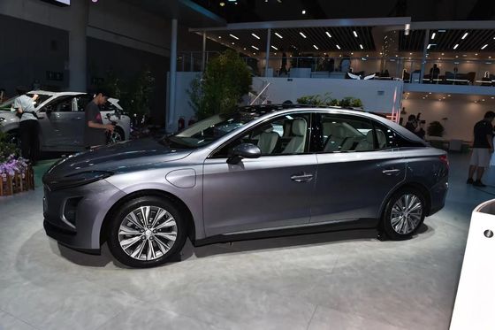 Gasolina o combustible eléctrico 2024 Hongqi Eqm5 Coche de color negro ventilación eficiente del asiento