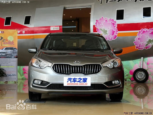 K3 Kia Subcompact Car 4 Puertas Sedán con pantalla táctil de alta resolución