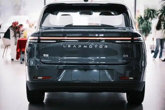 Crossover de tamaño medio Leapmotor C10 Gris 530 Edición de Confort SUV familiar eléctrico