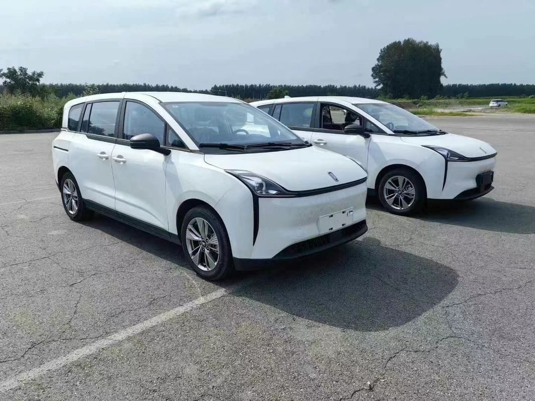 2023 Automóvil FAW Pentium Nat Blanco Vehículo multipropósito Combustible de gasolina o eléctrico