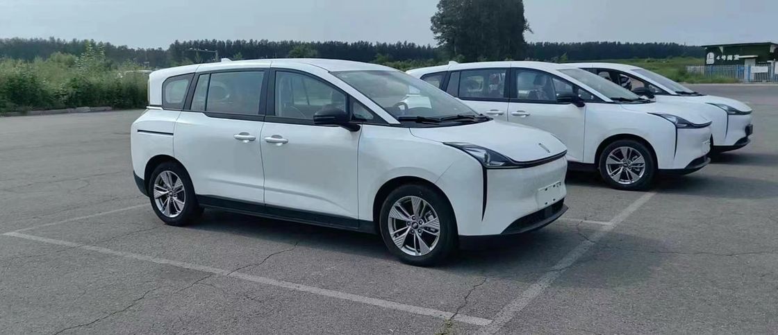 2023 Auto FAW Pentium Nat Blanco Color eléctrico puro Alta velocidad 5 asientos
